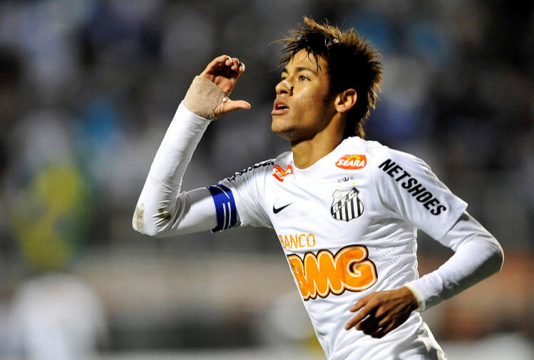 哥伦比亚碾压巴萨，内马尔打破历史纪录